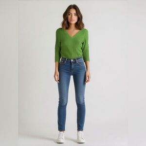 Studio 1940 size large sweater